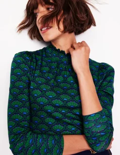 Oberteile | T-shirts & Tops | Boden Bedrucktes Oberteil mit gesmoktem Ausschnitt-Arctic Baubles ArcticBaubles