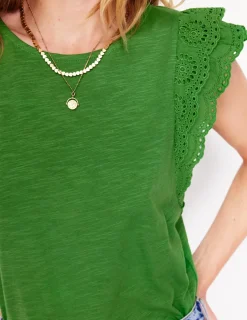 Nachtwäsche & Schlafanzüge | T-shirts & Tops | Boden Belle Oberteil mit Lochstickerei an den Ärmeln- Paradiesgrün