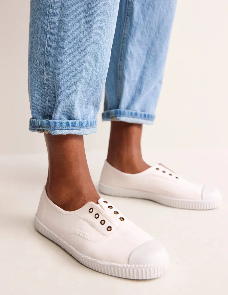 Flache Schuhe | Nachtwäsche & Schlafanzüge | Boden Canvas-Turnschuhe ohne Schnürung-Ivory and Navy Spot IvoryandNavySpot