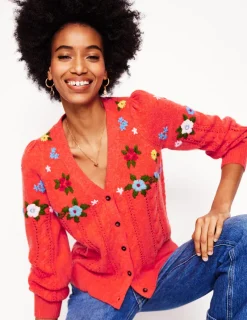 Pullover & Strickjacken | Boden Flauschige Strickjacke mit Stickerei- Knallrot