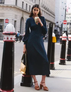 Kleider & Jumpsuits | Kleider In Petite | Boden Ivy Gesmoktes Midikleid-Marineblau, Einzelne Punkte Marineblau,EinzelnePunkte