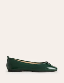 Flache Schuhe | Boden Kitty Ballerinas mit flexibler Sohle-Ponderosa Piniengrün Lack PonderosaPiniengrünLack