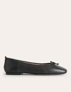 Flache Schuhe | Boden Kitty Ballerinas mit flexibler Sohle-Schwarzes Leder SchwarzesLeder