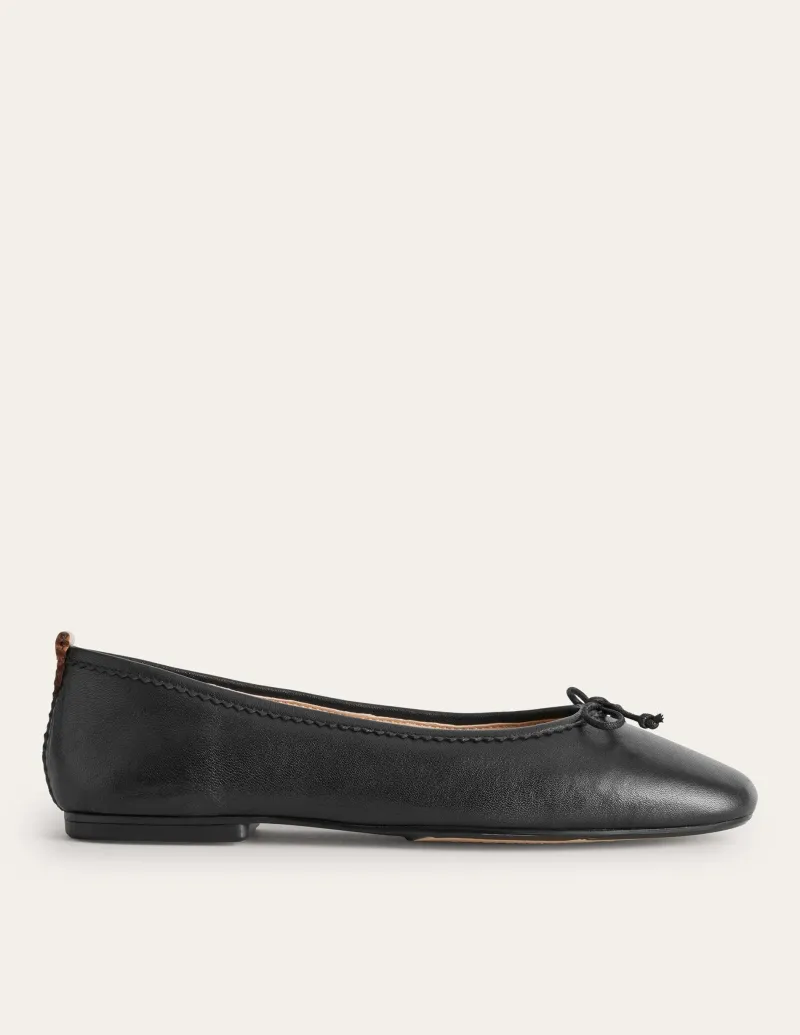 Flache Schuhe | Boden Kitty Ballerinas mit flexibler Sohle-Schwarzes Leder SchwarzesLeder