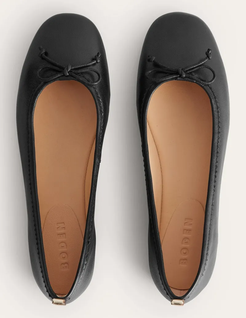 Flache Schuhe | Boden Kitty Ballerinas mit flexibler Sohle-Schwarzes Leder SchwarzesLeder