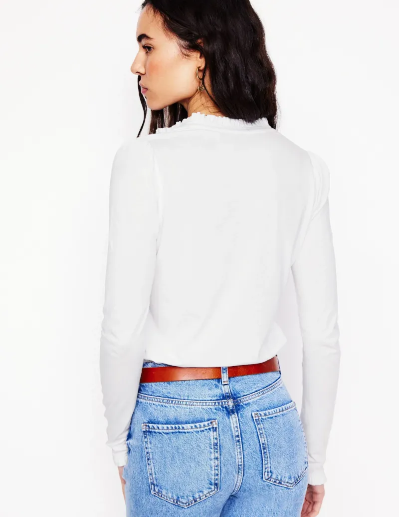 T-shirts & Tops | Oberteile | Boden Superweiches Henley-Oberteil mit Rüschen- Weiß