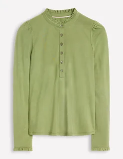 T-shirts & Tops | Oberteile | Boden Superweiches Henley-Oberteil mit Rüschen- Lärchengrün