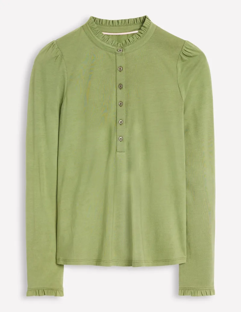 T-shirts & Tops | Oberteile | Boden Superweiches Henley-Oberteil mit Rüschen- Lärchengrün