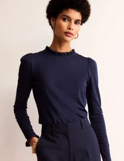 Oberteile | T-shirts & Tops | Boden Superweiches Oberteil mit Rüschendetail- Marineblau