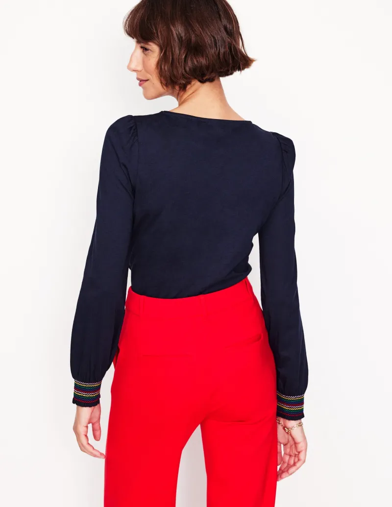 T-shirts & Tops | Oberteile | Boden Superweiches Oberteil mit gesmokten Ärmelbündchen- Marineblau
