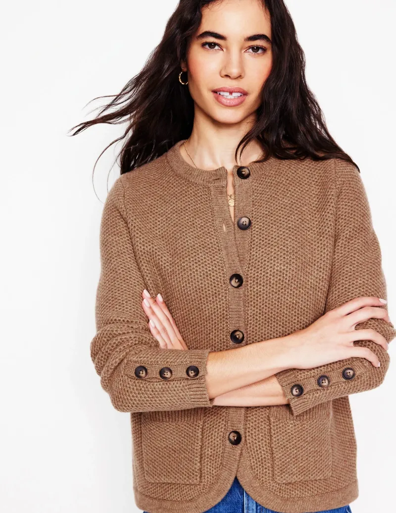 Pullover & Strickjacken | Boden Texturierte Strickjacke mit Ziernaht- Pralinenbraun